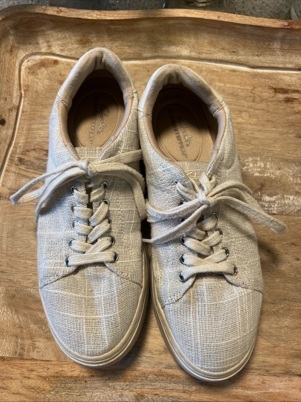 Clarks Cream Linen-Textured Lace-Up Sneakers
